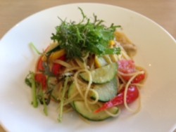 南信州産夏野菜と 信州十四豚の菜園風パスタ