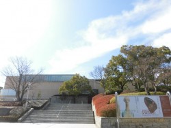 三重県立美術館 