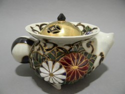 植葉香澄展作品紹介10（キメラ香炉 穴窯） – ギャラリー数寄ブログ