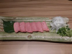 タン刺し